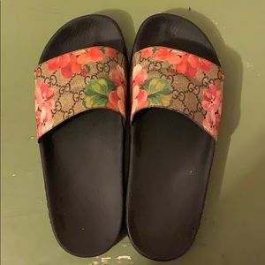 Gucci slide sandals